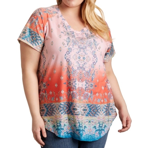 Gloria Vanderbilt Tops - NWT Plus Size Gloria Vanderbilt Mosaic Print Top